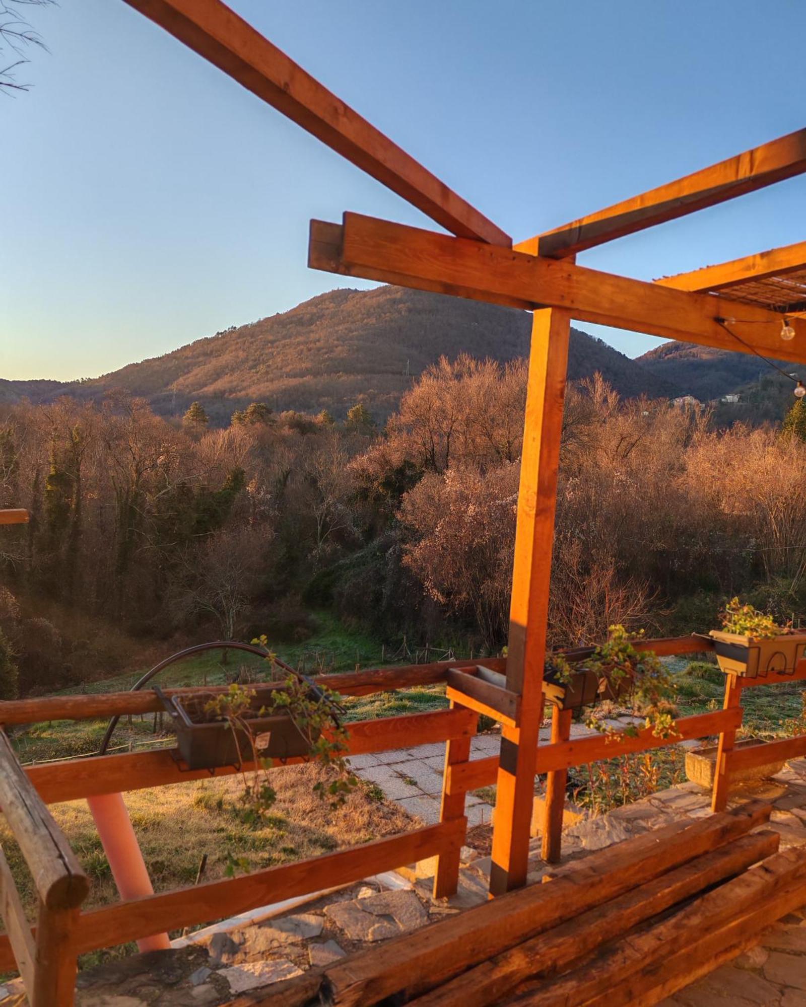 A Casa Di Gaia Riccò del Golfo di Spezia Exterior foto